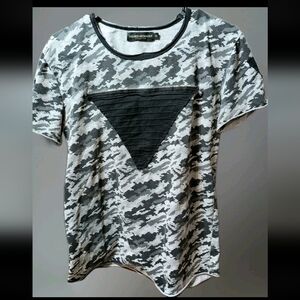 men's Camouflage Top Tailored Recreation Size Small Pyramid Zip
